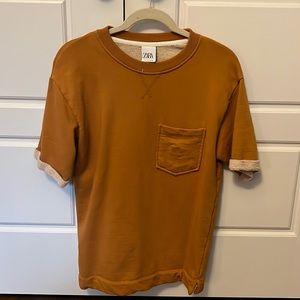 Sweater shirt with front pocket